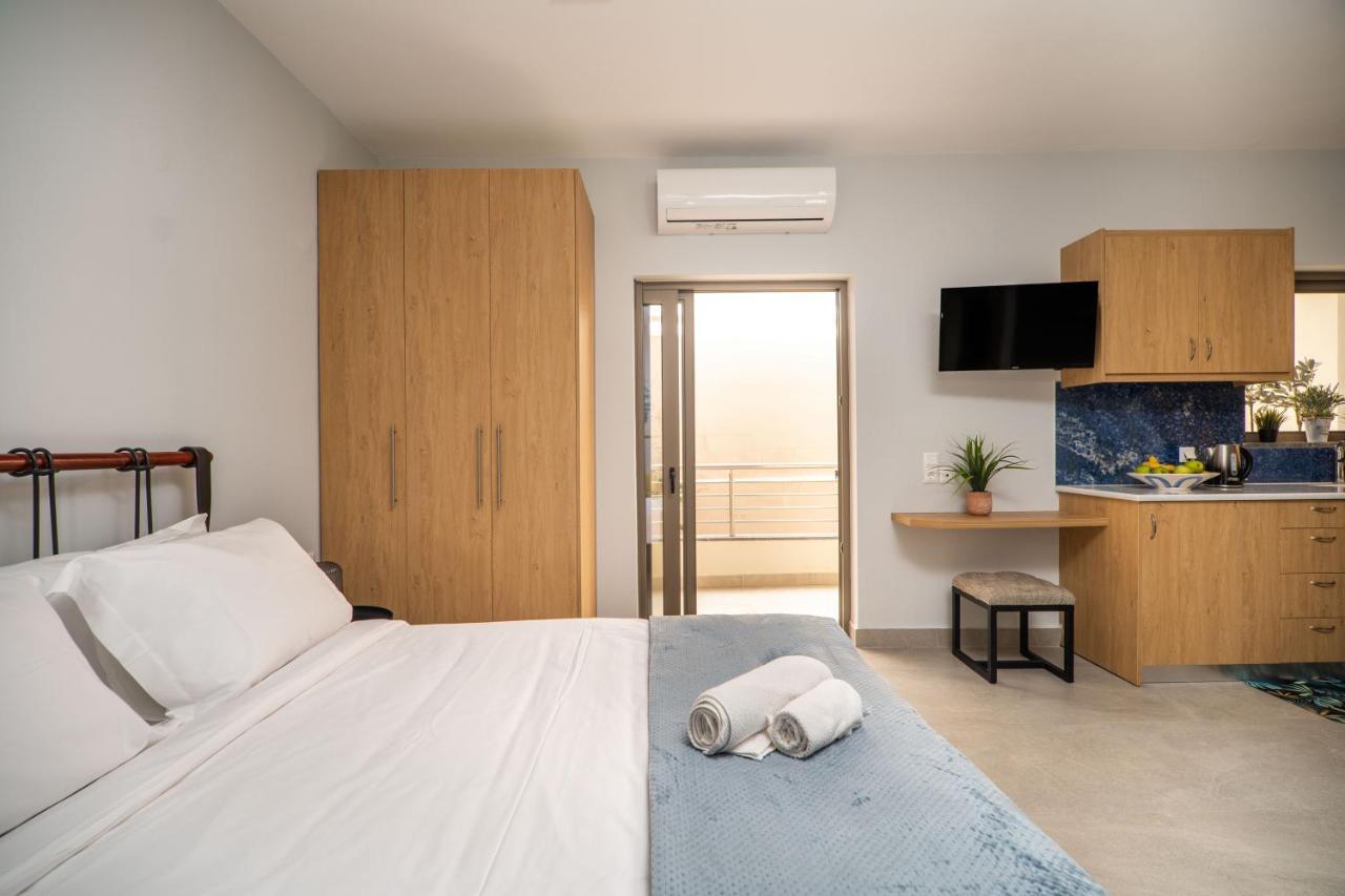 Cozy Spot Near The Beach Platanias  Bagian luar foto